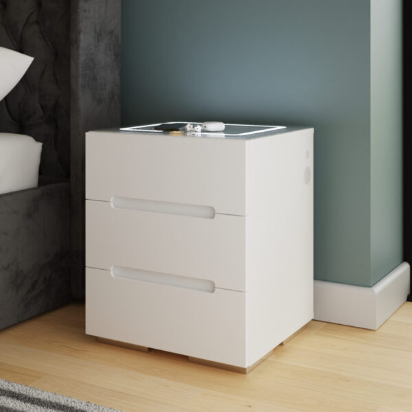 RIL3DBWHT-RILEY BEDSIDE-05-25-RMS10